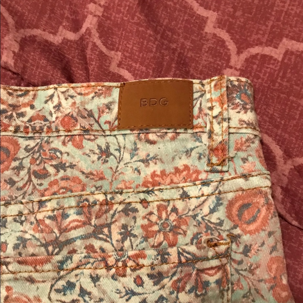 Unique vintage floral BDG skinny jeans